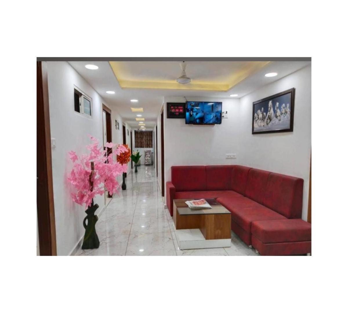 Galaxy Inn Hotel Ahmedabad Exterior photo